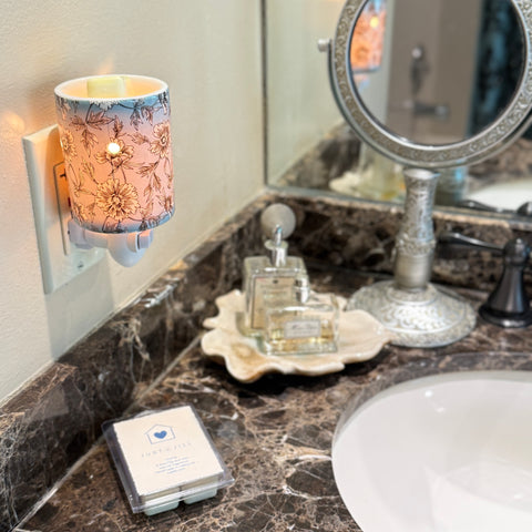 Candle Warmers Floral Pluggable Wax Warmer With Just Jill Wax Melts