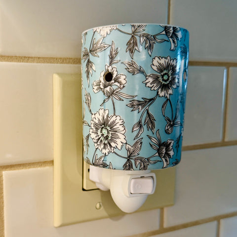 Candle Warmers Floral Pluggable Wax Warmer With Just Jill Wax Melts