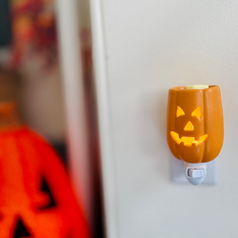 Candle Warmers Jack O’ Lantern Fragrance Warmer w/ Just Jill Wax Melts