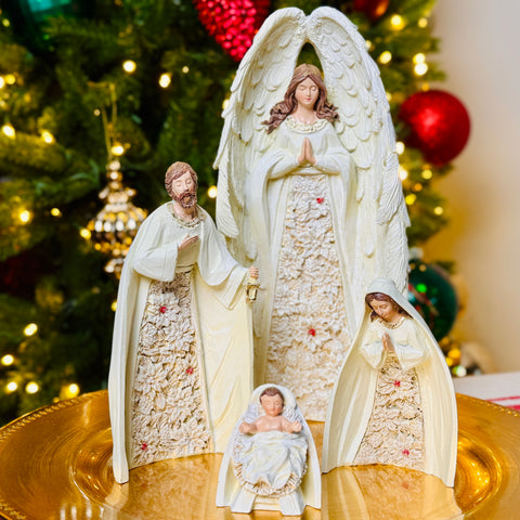 4 pcs Poinsettia Pattern Nesting Nativity Set