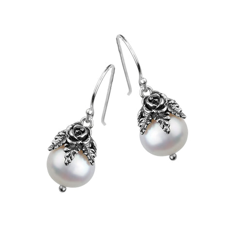 Danny Newfeld Pearl Earrings and Pendant Set